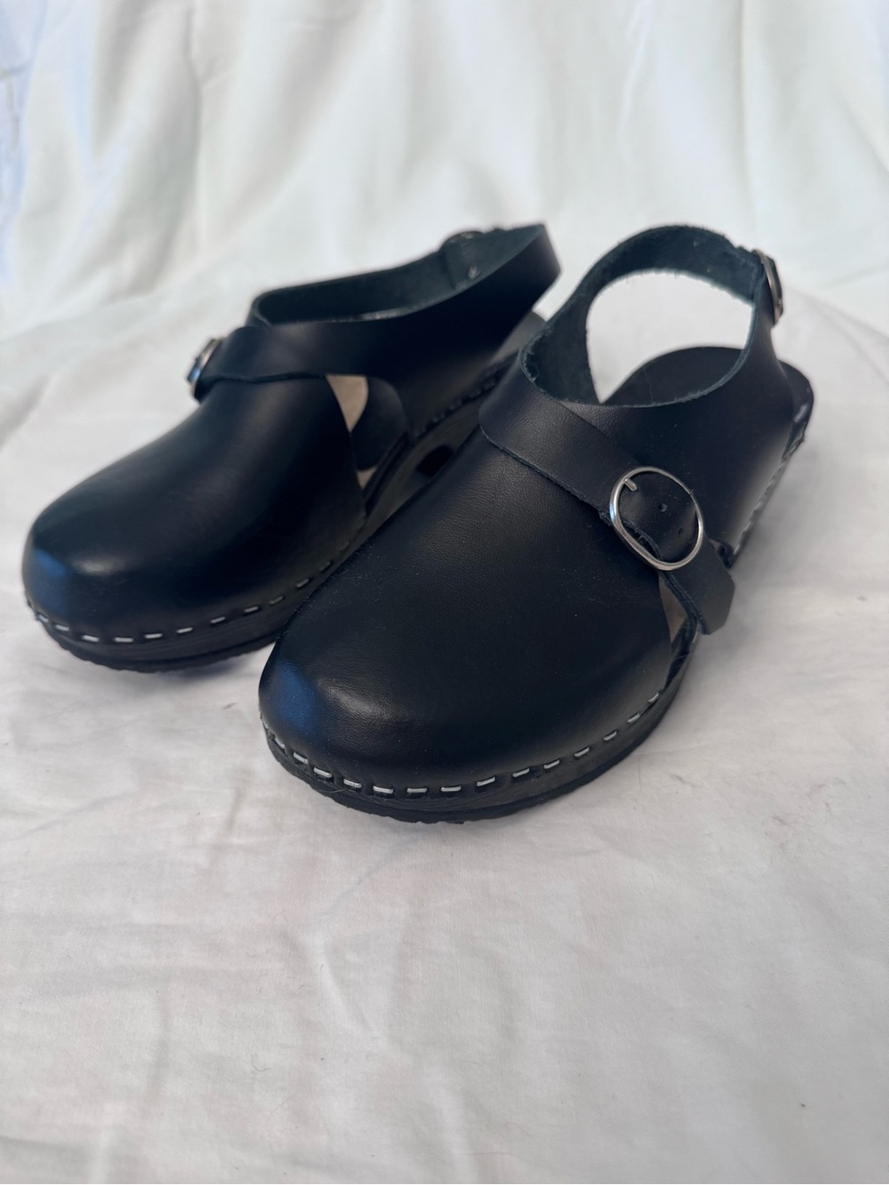 Calou RARE Medium 2" Heel Women’s Black Leather Buckle Clog Mules 37